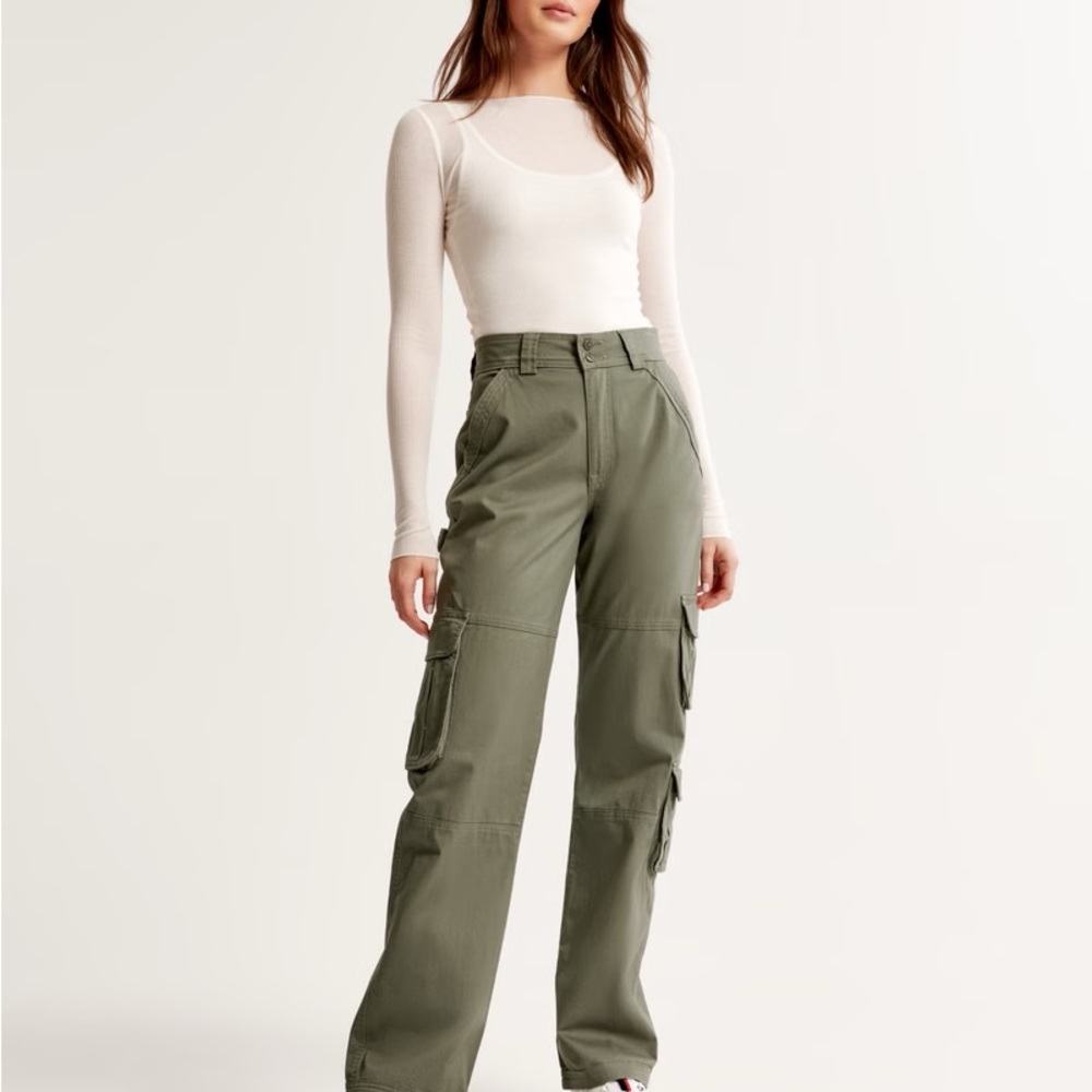 Abercrombie and Fitch Green Relaxed Cargo Pants